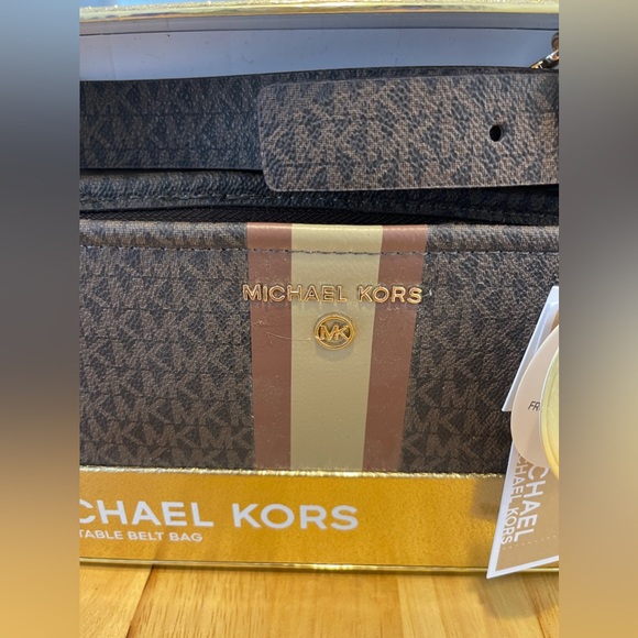 NWT Michael Kors Gift Box MK Signature Belt Wallet Waist Bag Size S/M - Picture 4 of 11